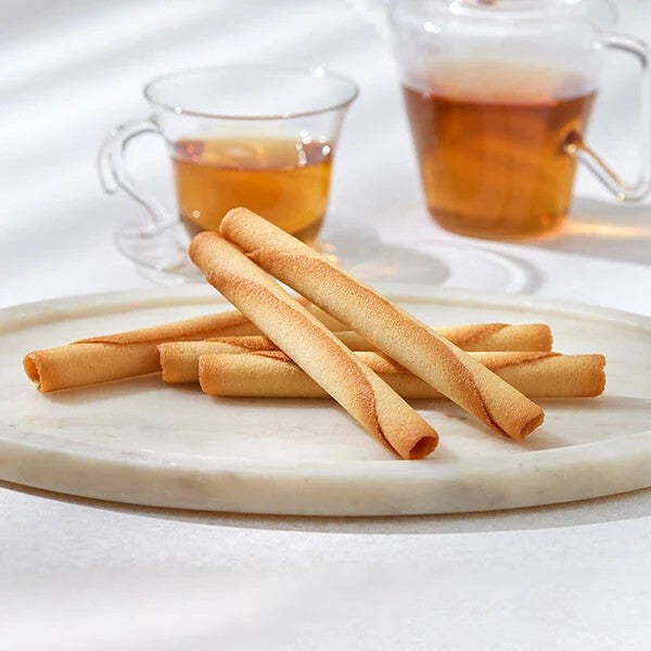 YOKU MOKU Cigare Butter Rolled Cookies 20 Sticks Tin Gift Box Made in Japan