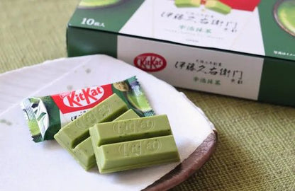 KitKat Kyoto Uji Matcha 10 Pieces Japanese White Chocolate Wafer Cookies