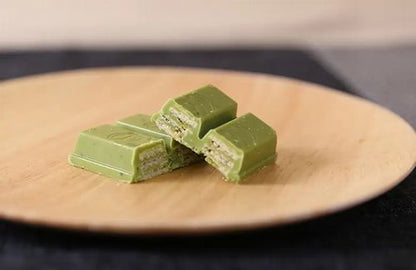KitKat Kyoto Uji Matcha 10 Pieces Japanese White Chocolate Wafer Cookies